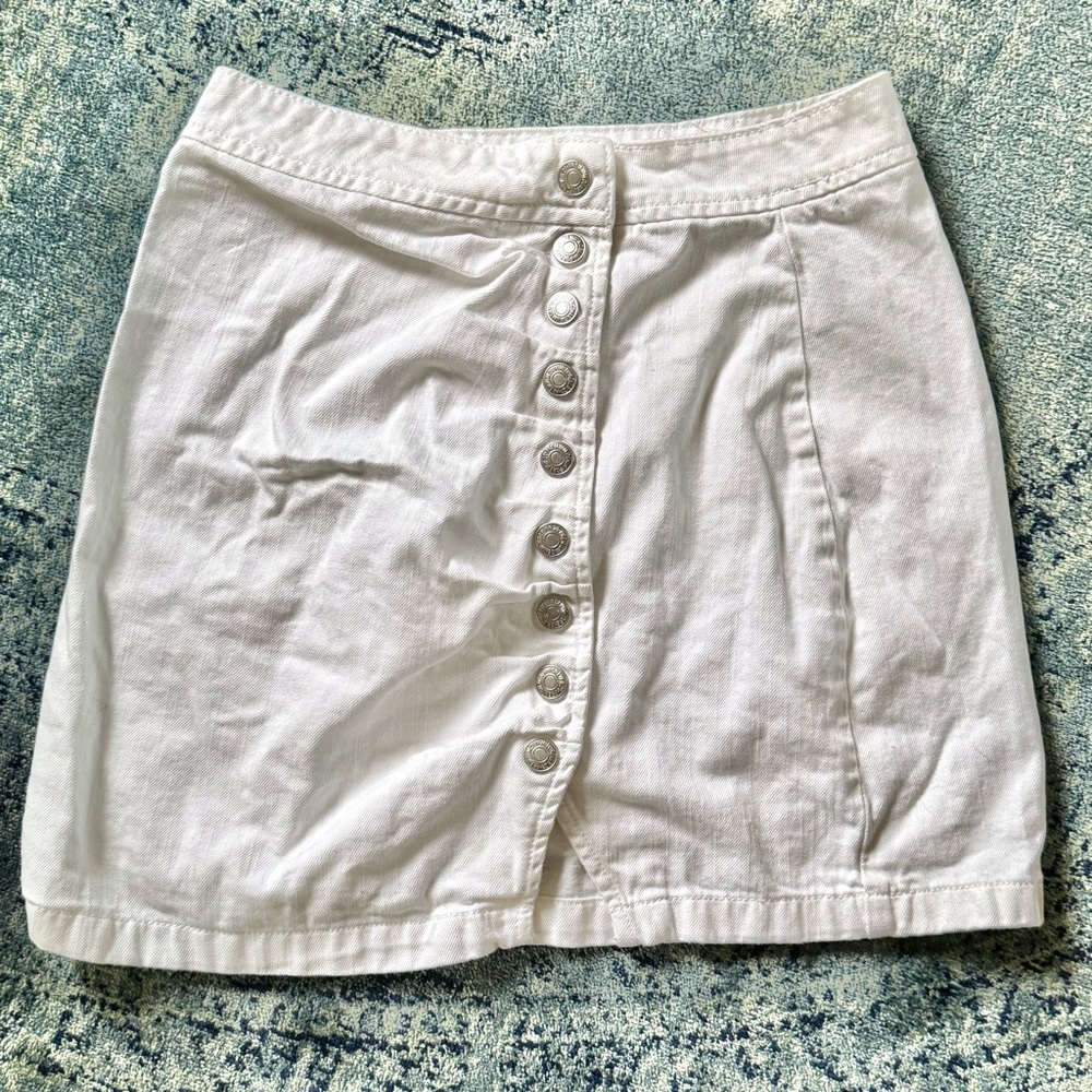 Junior Women’s (M) - White Denim, Silver Snap Y2K Mini Skirt